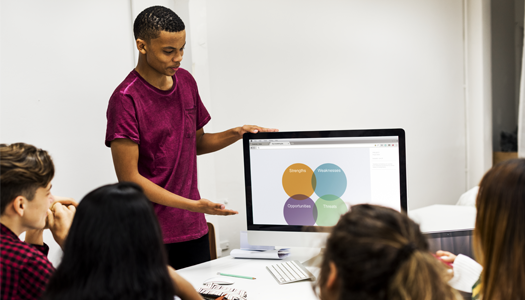 Diverse Course Offerings: